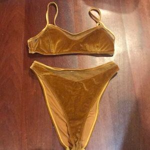 FOREVER 21 SEUDE 2 PIECE SWIM SUIT